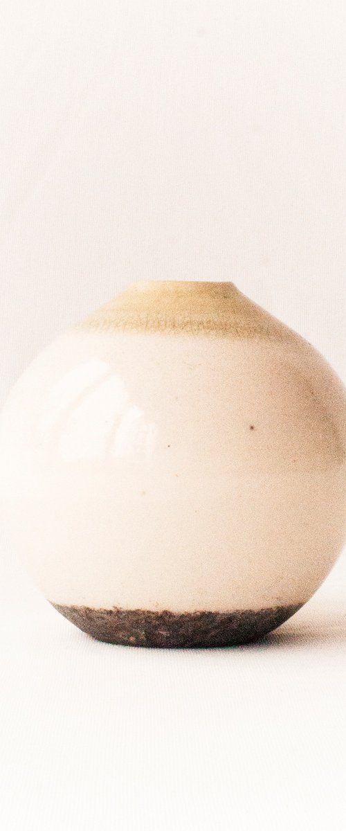 Fire Work White by Johanna Braeunlich