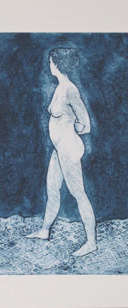 Standing female nude by Rory O’Neill