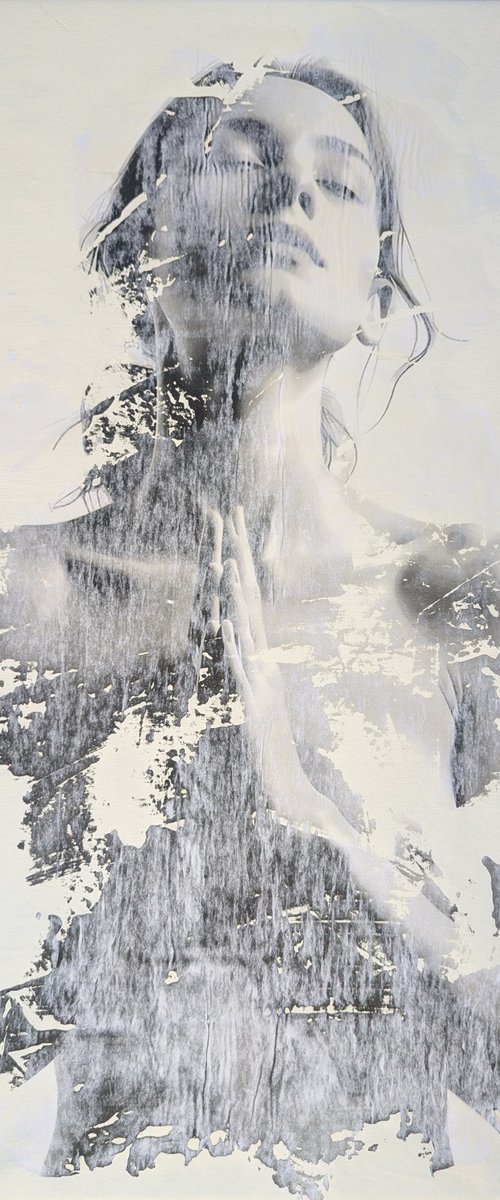 Vestigium by Raúl Lara